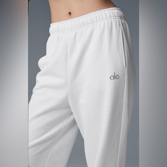 Alo Accolade Sweatpant - Picture 2 of 4
